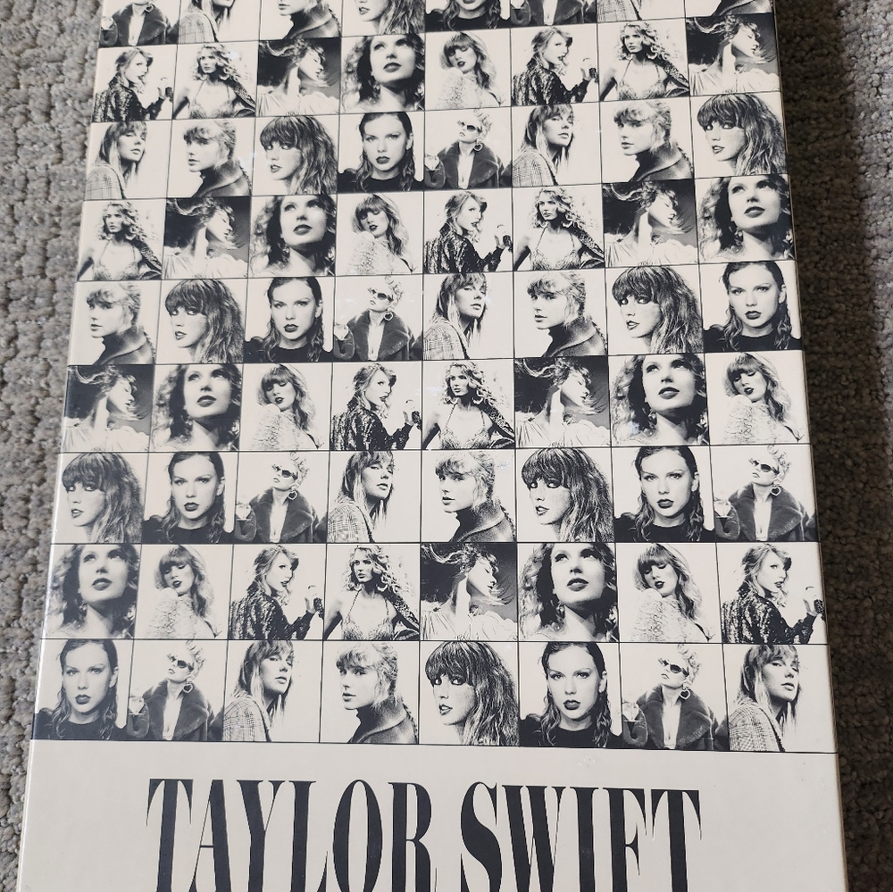 Taylor Swift VIP Box - Picture 2 of 4